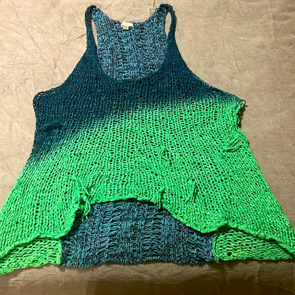 Score Woven beach top